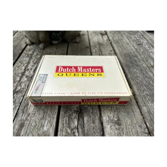 Vintage Dutch Masters QUEENS Cigar Box The Master Cigar 8.5x5.75" - Picture 2 of 7